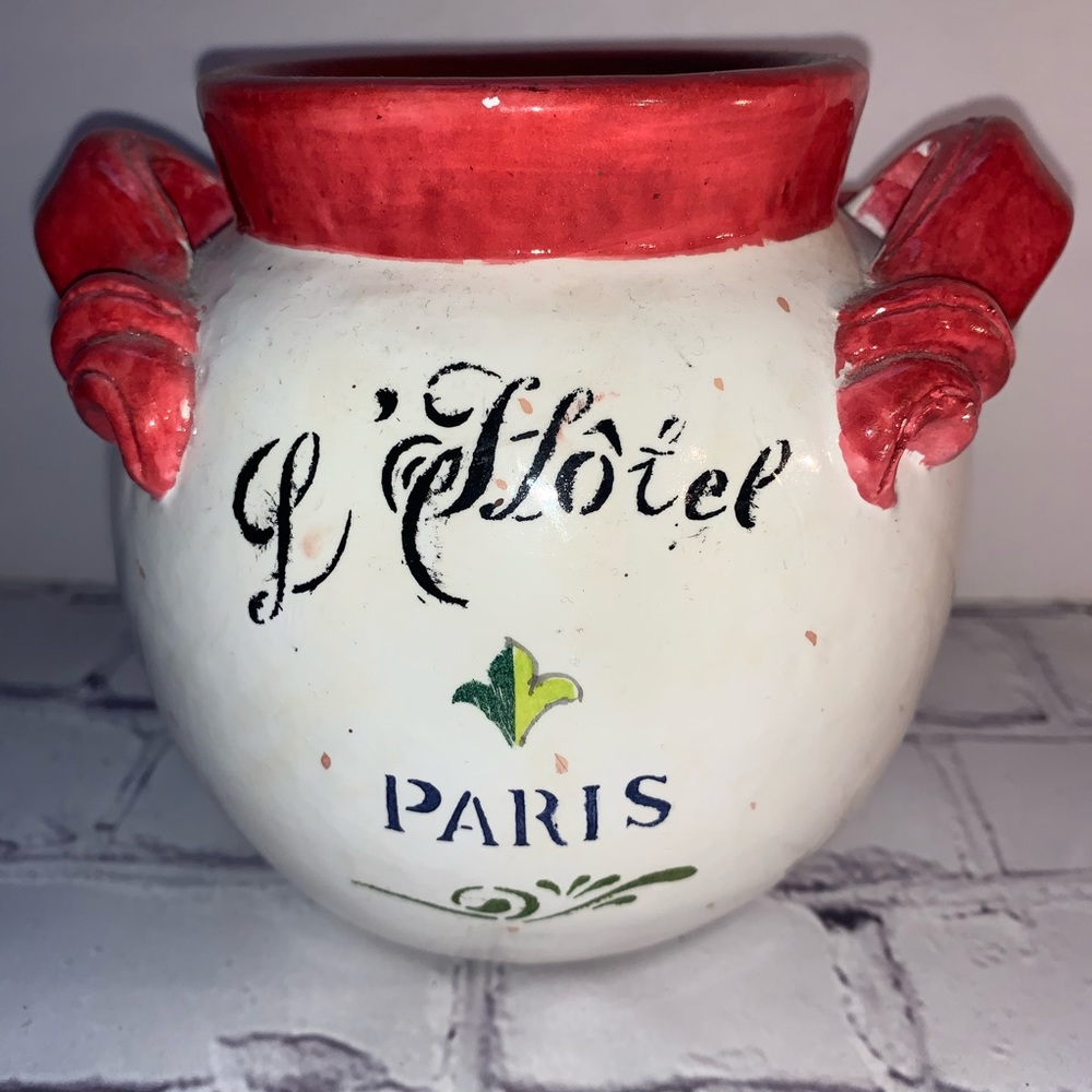 L’Hotel Paris Red/White Vase